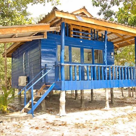 Koh Rong Beach Hostel And Bungalows Kaoh Touch Exterior photo